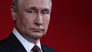 Vladimir Putin es trasladado de urgencia al Kremlin
