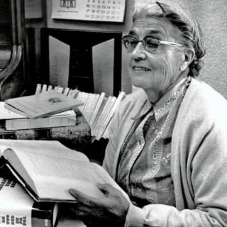 María Moliner hizo una proeza con muy pocos precedentes: escribió sola, con su propia mano, el diccionario más completo la lengua española