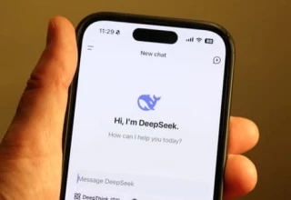 Ciberataque a gran escala a DeepSeek  después de que se convierta en la app de IA más descargada [ENG]