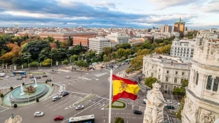 JP Morgan ve a España como la mejor economía de Europa y da una razón que nadie vio venir: "la fácil integración de los latinos"