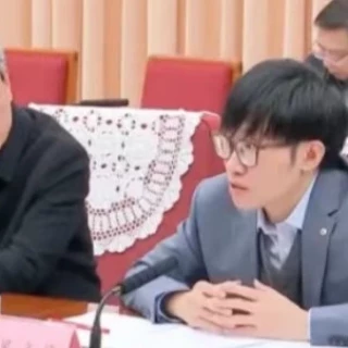 Entrevista con el fundador de Deepseek: "Se acabó el seguidismo. Es hora de liderar" [ING]