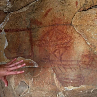 Confirman que las pinturas rupestres en Jimena de la Frontera son las más antiguas del Mediterráneo y revelan los primeros barcos a vela