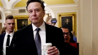 Trump minimiza aparición de Musk en el papel de presidente en la portada de Time: "¿Sigue activa la revista?"