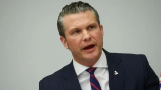 Las tropas de EEUU no participarán en el proceso de paz en Ucrania tras cualquier acuerdo de alto el fuego con Putin, dice el secretario de Defensa de Trump a sus aliados (EN)