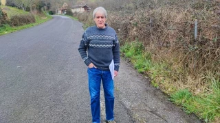 La desesperación de un langreano por el ruido de los 7 perros de sus vecinos: «Me genera tal estrés que he acabado yendo al psiquiatra»