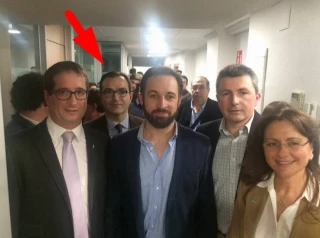 Detenido el policía Jesús Esteban Cabañero, ex coordinador de VOX en Alicante, por vender citas en extranjería a migrantes