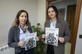 Un gran pacto entre familias para demorar la compra del móvil