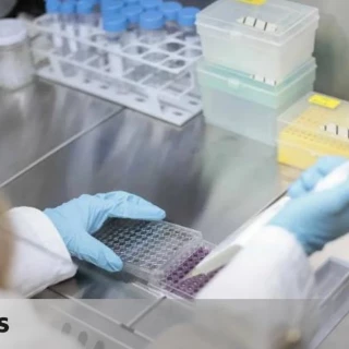 Una niña con un cáncer avanzado que recibió terapia CAR-T hace 18 años sigue sin rastro de enfermedad