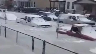 Vídeo viral: El agua inunda casas y coches en Detroit; el frío congela la ciudad hasta convertirla en un paisaje helado (Eng)