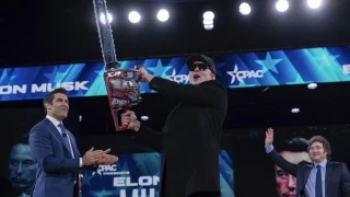 Empleados federales de tecnología dimiten en lugar de ayudar a Musk y a DOGE (ENG)