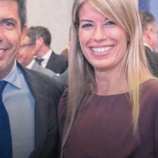 Mazón, con el "rabo entre las piernas" porque Maribel Vilaplana o su exconsejera Salomé Pradas hablen de más