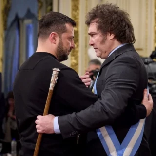 Tras el cruce con Trump, Milei ordenó borrar sus fotos con Zelenski