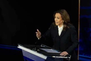 Kamala Harris asegura que Trump acabaría la guerra en Ucrania «en 24 horas» porque les «abandonaría» [HEMEROTECA]