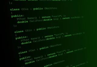 El creador del lenguaje C++ llama a actuar contra "serios ataques" al mismo [EN]