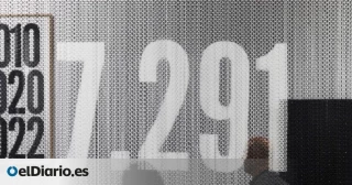 Ayuso inaugura ARCO sin visitar '7.291', la obra que recuerda las muertes en las residencias durante la pandemia