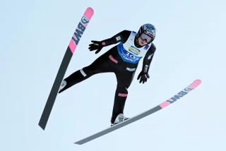 La última trampa: costuras en los trajes de los saltadores de esquí noruegos para llegar más lejos en el Mundial