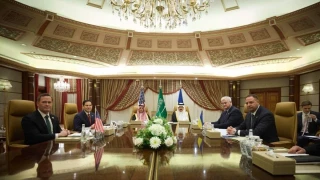 Ucrania acepta un alto el fuego inmediato de 30 días y cierra el acuerdo de los minerales con EEUU