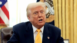 Trump dice que la recesión es un paso desafortunado pero necesario para llegar hasta la depresión [EN]