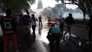 Fotógrafo argentino Pablo Grillo, en estado grave, por disparo de la Policía en las protestas de Argentina