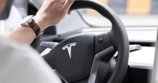 Tesla fue expulsada del Salón del Automóvil de Vancouver (ENG)