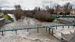 Madrid valora cortar la A-6, la M-30 y la M-40 por los desembalses al Manzanares tras las fuertes lluvias