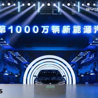 La china BYD gana en ventas a Tesla y a las automovilísticas europeas y los desafía con un coche que se carga en 5 minutos