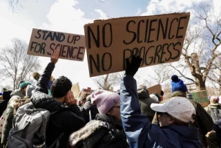 Hablan los científicos que quieren emigrar a España por Trump: “Tengo miedo al fascismo”