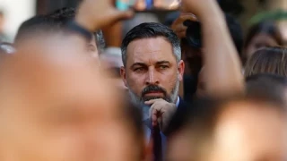 El banco húngaro del préstamo a Vox se saltó la ley electoral al no avisar al Tribunal de Cuentas