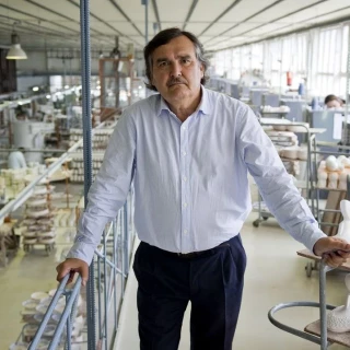 La respuesta del dueño de Sargadelos a una sanción de Inspección de Trabajo: «Les encarezco a que procedan al cierre y precintado de estas instalaciones»