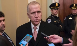 'Hemos cometido un error': Los republicanos entran en pánico porque los aranceles de Trump hunden la Bolsa y desatan el temor a una recesión [Ing]