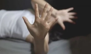 Condenada por tener relaciones íntimas con su hijo de ocho años