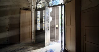 En todo el mundo, muchas personas están abandonando la religión de su infancia [ing]