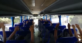 Un conductor de autobús es despedido por dejar a los niños cerca de sus casas y no en las paradas: “En invierno por la mañana está oscuro”