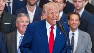 Trump asegura que ha decretado la tregua arancelaria porque muchos países "se estaban poniendo nerviosos" y no cierra la puerta a un acuerdo con China