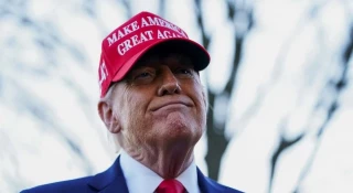 Trump no para con los aranceles: EEUU aumenta la tasa a China hasta el 145%