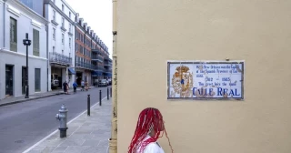 Las placas de cerámica española del Barrio Francés de Nueva Orleans se están deteriorando. España pagará su arreglo [ENG]