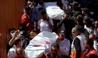 Cuanto más graves son las atrocidades de Israel en Gaza, más silenciosa se vuelve la BBC