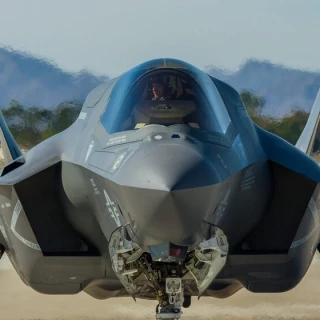 Los F-35 y los misiles balísticos de EEUU necesitan el componente clave de un imán. El problema es que era "Made in China"