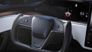 Un propietario acusa a Tesla de sumar miles de kilómetros falsos para evitar la garantía