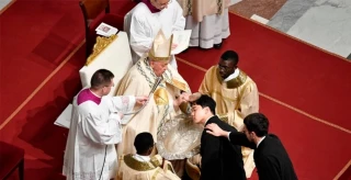 El Vaticano rechaza la eliminación de los datos del bautismo de los registros parroquiales