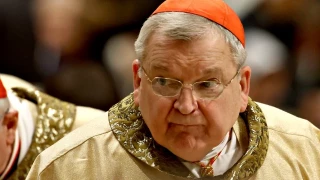 Raymond Burke, el cardenal conservador que Trump quiere como el nuevo Papa: Francisco lo desalojó del Vaticano y le quitó el sueldo