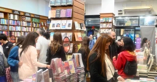 Los lectores crecen más rápido que las ventas: libros cada vez más caros y preferencia por la piratería
