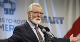 “Darle fentanilo a la gente sin hogar para erradicarla”: la polémica declaración de un alcalde de California