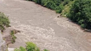 Inundación en el río Jhelum después de que India liberara agua sin previo aviso (ING)
