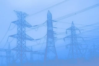 Red Eléctrica es privada pero es un monopolio: su nacionalización y la de las distribuidoras tendría sentido aunque no por su impacto en la factura