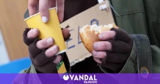 Despedido por dar sándwiches que se iban a tirar a personas sintecho: 'lo volvería a hacer'