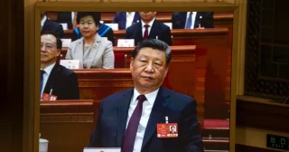 Funcionarios chinos se despliegan por el mundo en un esfuerzo por darle la espalda a EE.UU