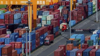 China envía un duro mensaje en video a Trump: "No nos arrodillaremos"