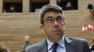 Negacionismo climático, terapias de conversión, danza española, asfixia de sindicatos… Vox pone precio a Mazón