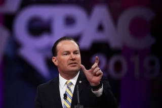 Senador del Partido Republicano presenta proyecto de ley para hacer todo el porno un crimen federal, siguiendo el libro de jugadas del Proyecto 2025 [ENG]